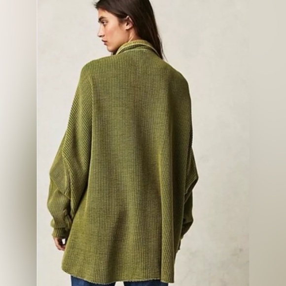 Free People oversized Olive Green Waffle Knit long sleeve blouse button top - Picture 3 of 7